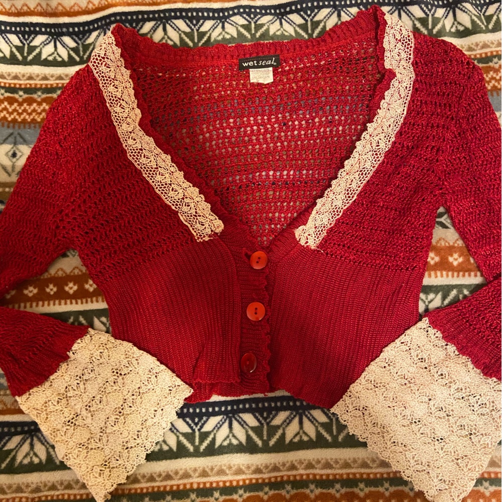Red cardigan with lace! ❤️